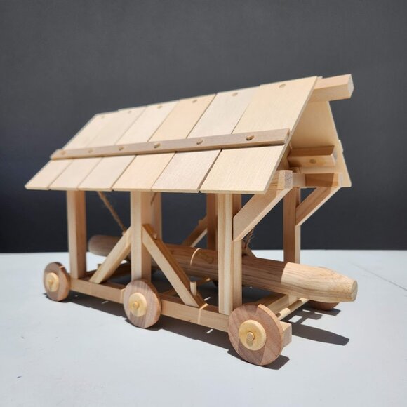 New Handcrafted Battering Ram Wooden Model History Medieval Props Social Studies - Picture 1 of 12